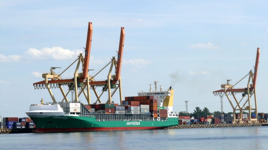 Из Латвии уходят российские минеральные удобрения и уголь