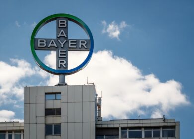 Bayer поглощает Monsanto в рамках крупнейшей сделки в истории бизнеса Германии