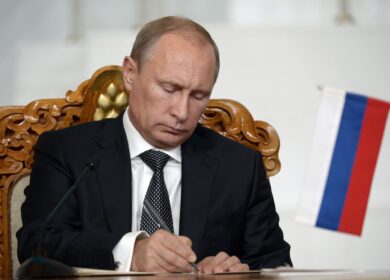 Владимир Путин подписал указ о награждении Вячеслава Кантора Орденом Почета