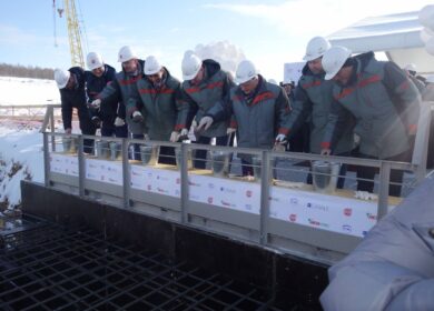 «Метафракс» начал строить АКМ