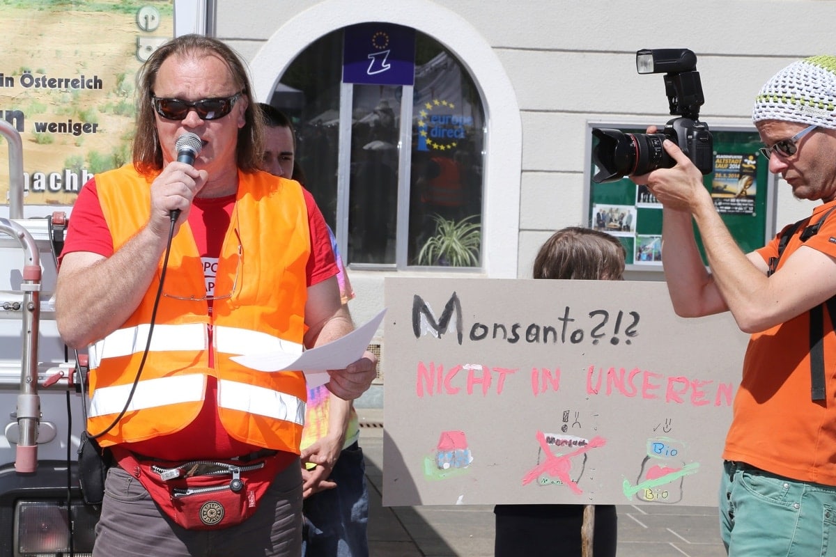 Европа одобрила слияние Monsanto и Bayer
