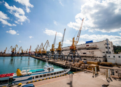 Socar хочет поставлять карбамид через Одесский порт