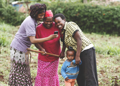 Власти Кении вычислят поддельные семена с помощью SMS