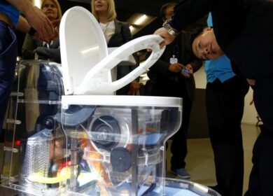 Билл Гейтс представил туалет будущего