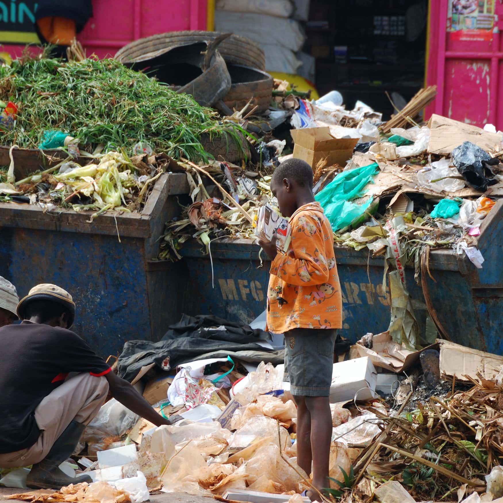Столица Уганды страдает от «не произведенных удобрений»