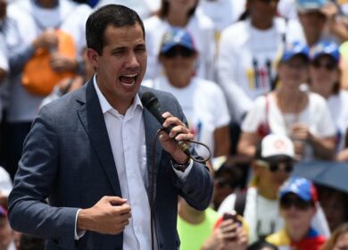 Оппозиция пытается спасти Monomeros