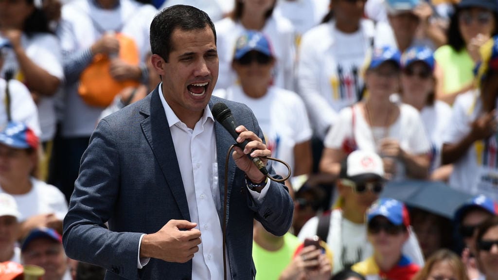 Оппозиция пытается спасти Monomeros