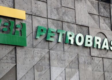 Petrobras снова продает два химических завода