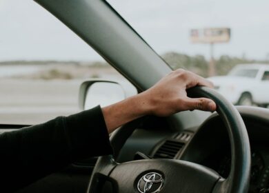С Гидрометаллургического завода взыскивают долг за Toyota