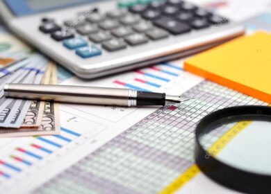 Bruce Oakley может расстаться с парой активов