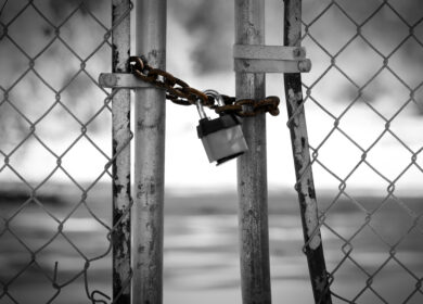 В КНДР очередной завод прекратил работу