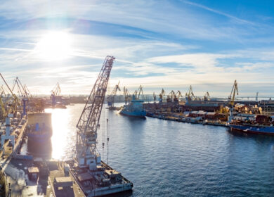 Беларусь готова переваливать калийные удобрения через порты России