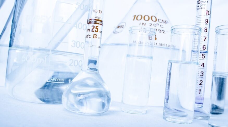 С наступающим Днем химика!