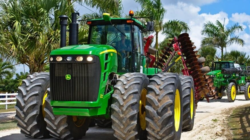 John Deere вкладывается в робототехнику