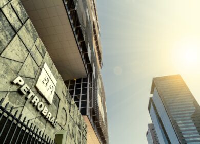 Petrobras продает завод группе «Акрон»