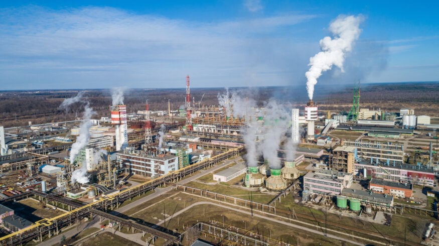 Продажи литовского завода Achema упали почти на 40%