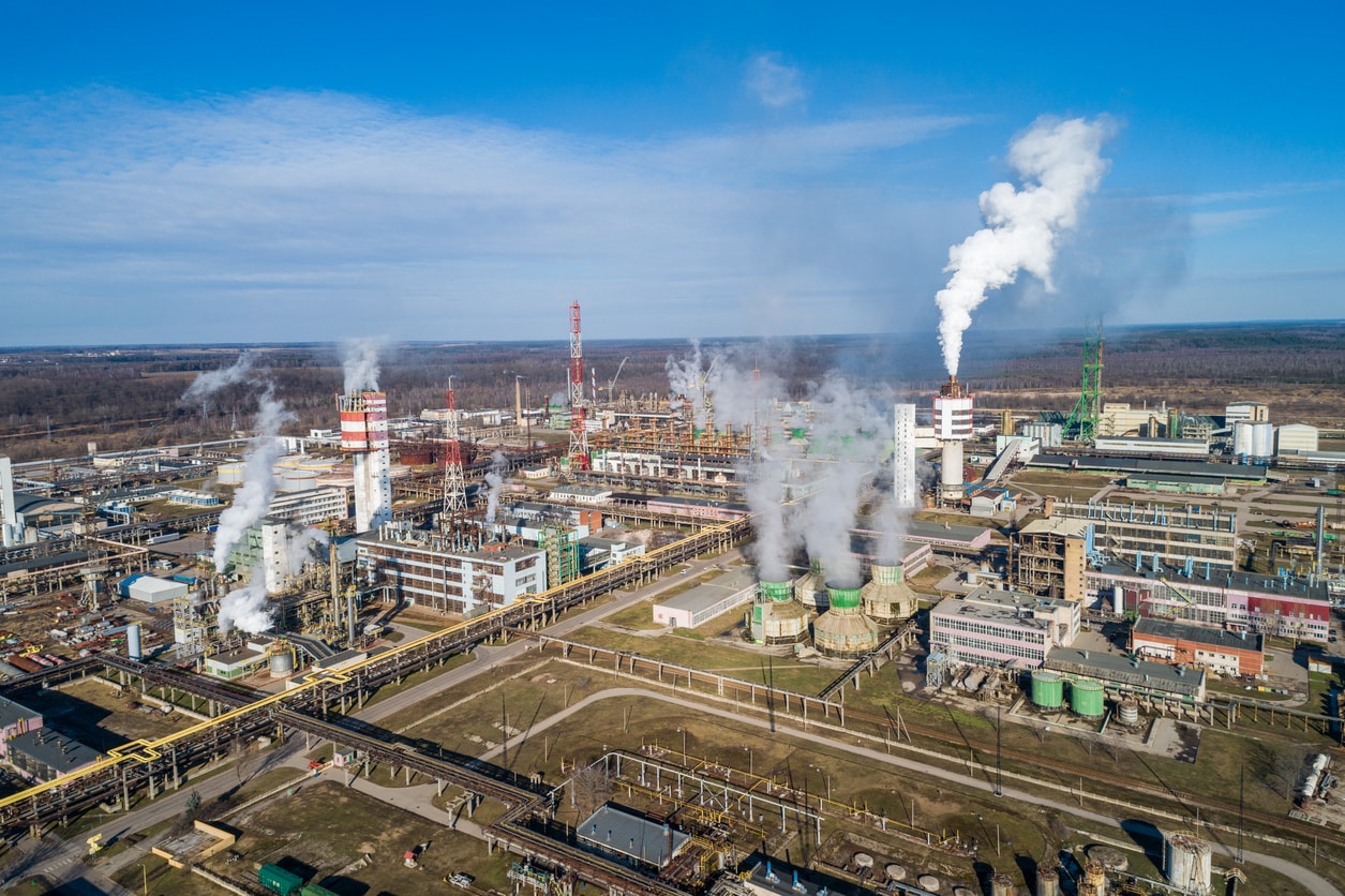 Продажи литовского завода Achema упали почти на 40%