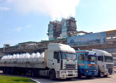 «Дорогобуж» отправил смоленскому АПК удобрения