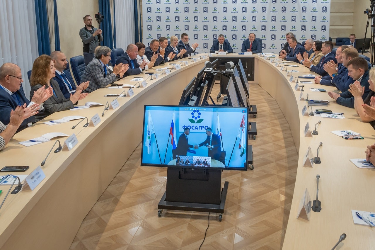 «ФосАгро» подписала новые коллективные договоры