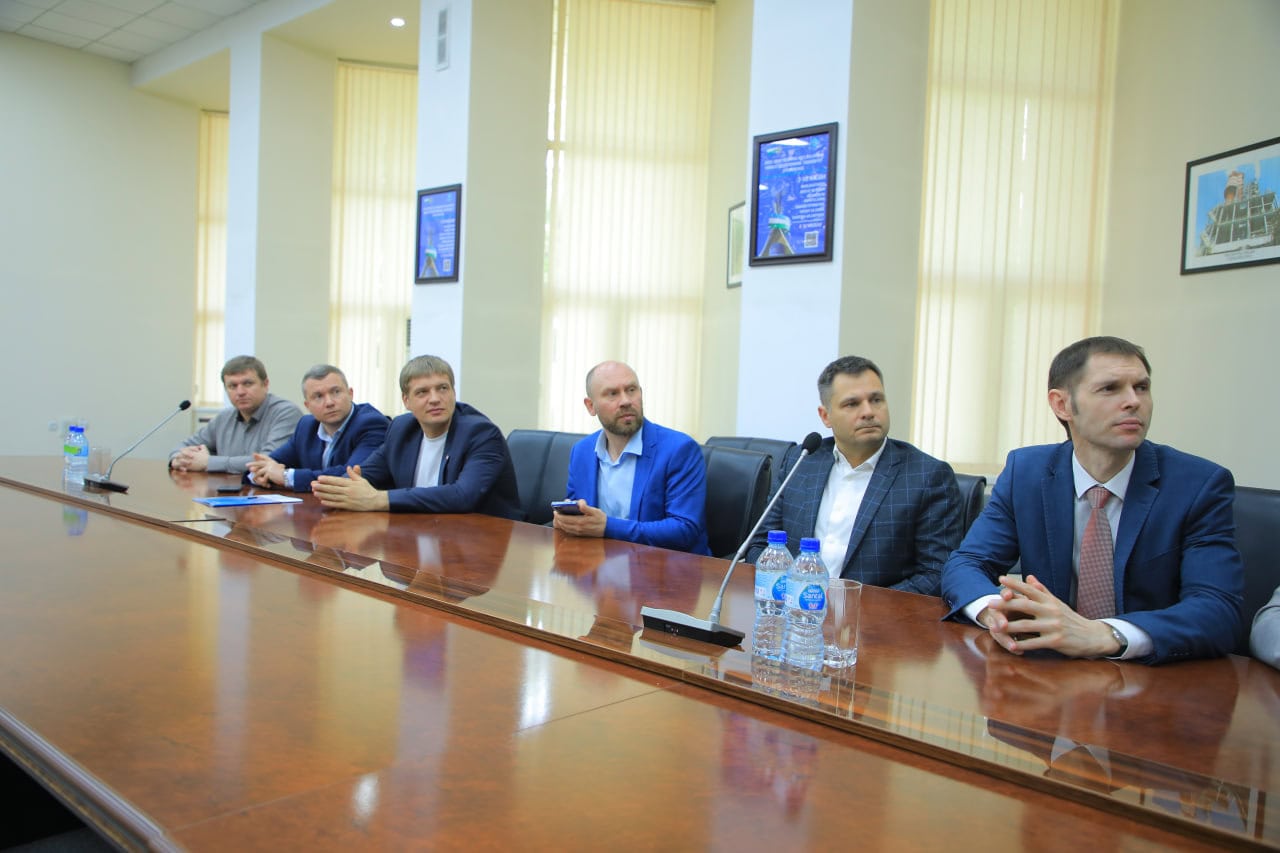 «Ферганаазот» приняла делегацию из Свердловской области