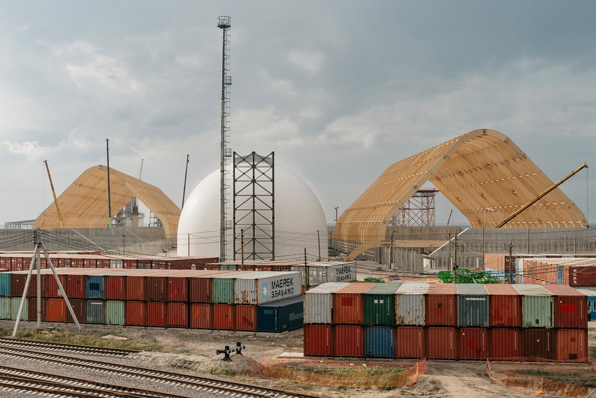 3-й лот техоборудования для ЕТУ пересекает Индийский океан