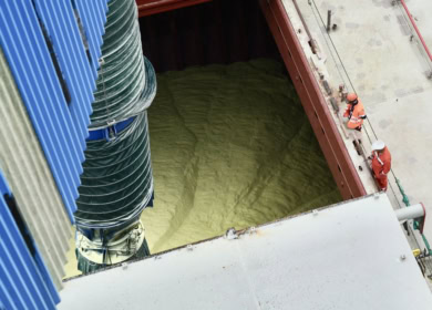 ОТЭКО начала переваливать комовую серу