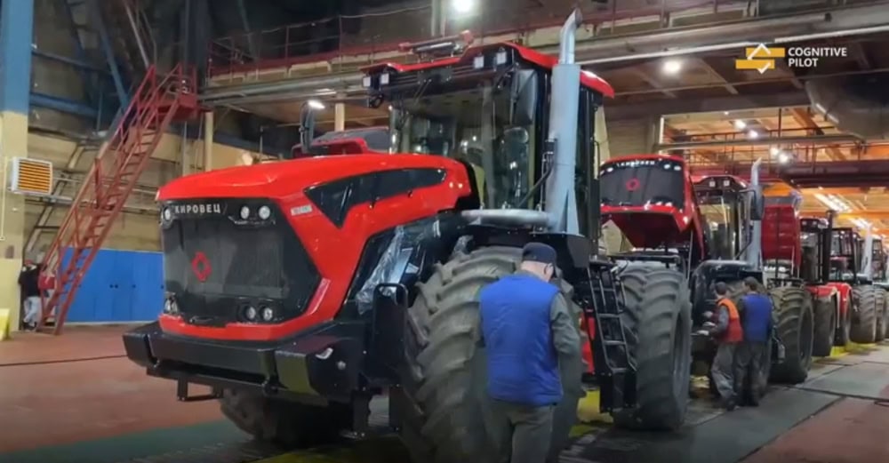 Сборка умных тракторов «Кировец» с ИИ-автопилотом Cognitive Agro Pilot на ПТЗ