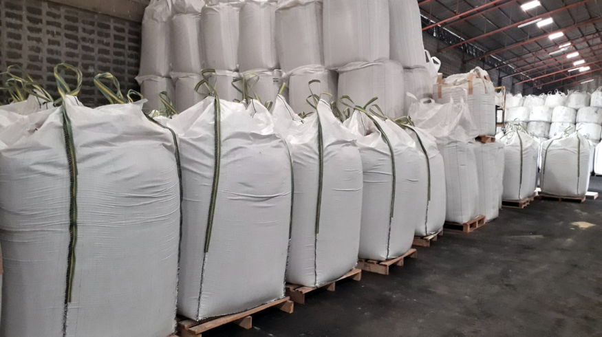 Азербайджан планирует освободить импорт удобрений от НДС