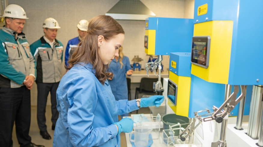 На СЗФК заработала опытная лаборатория технологических исследований